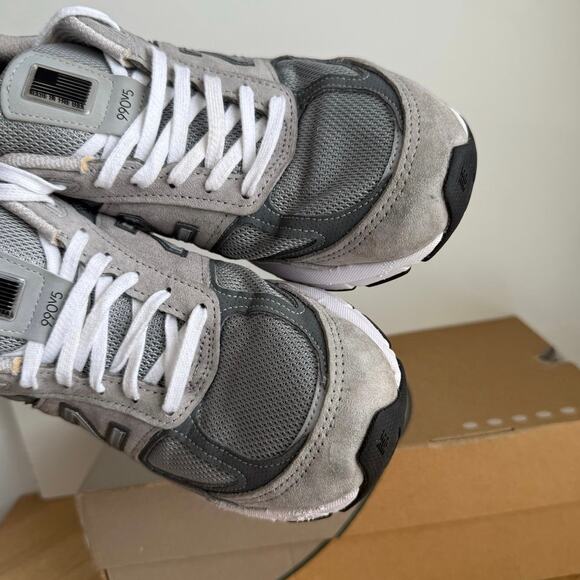 New Balance 990 V5 Grey/White Men Sneakers - SZ 7.5 D - Picture 7 of 16